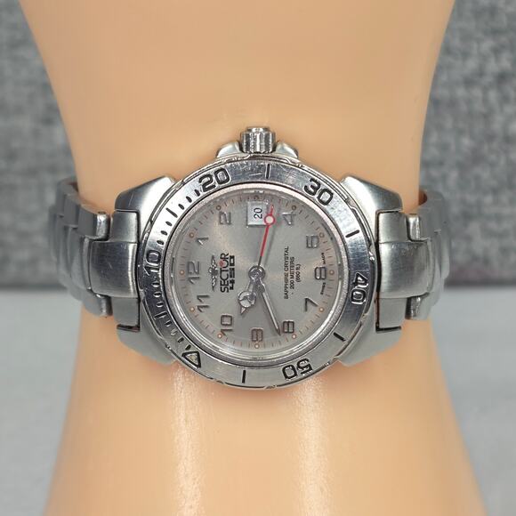 SECTOR 450 STAINLESS DIVER WATCH – VINTAGE 90\'s – SWISS MADE – SAPPHIRE CRYSTAL main image 6